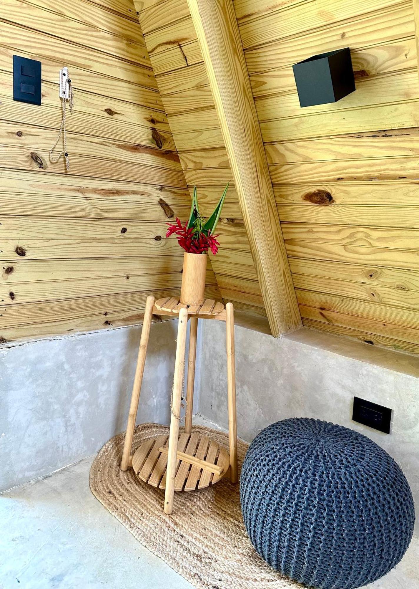 Leisy'S Garden Hostel & Rooms Samana Zewnętrze zdjęcie