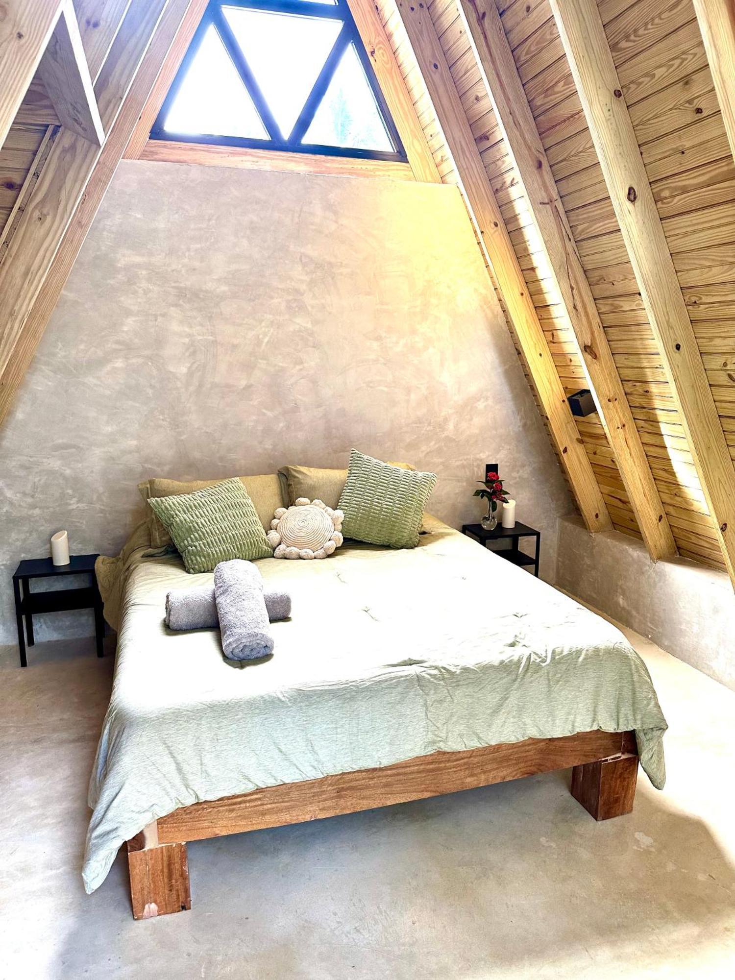 Leisy'S Garden Hostel & Rooms Samana Zewnętrze zdjęcie