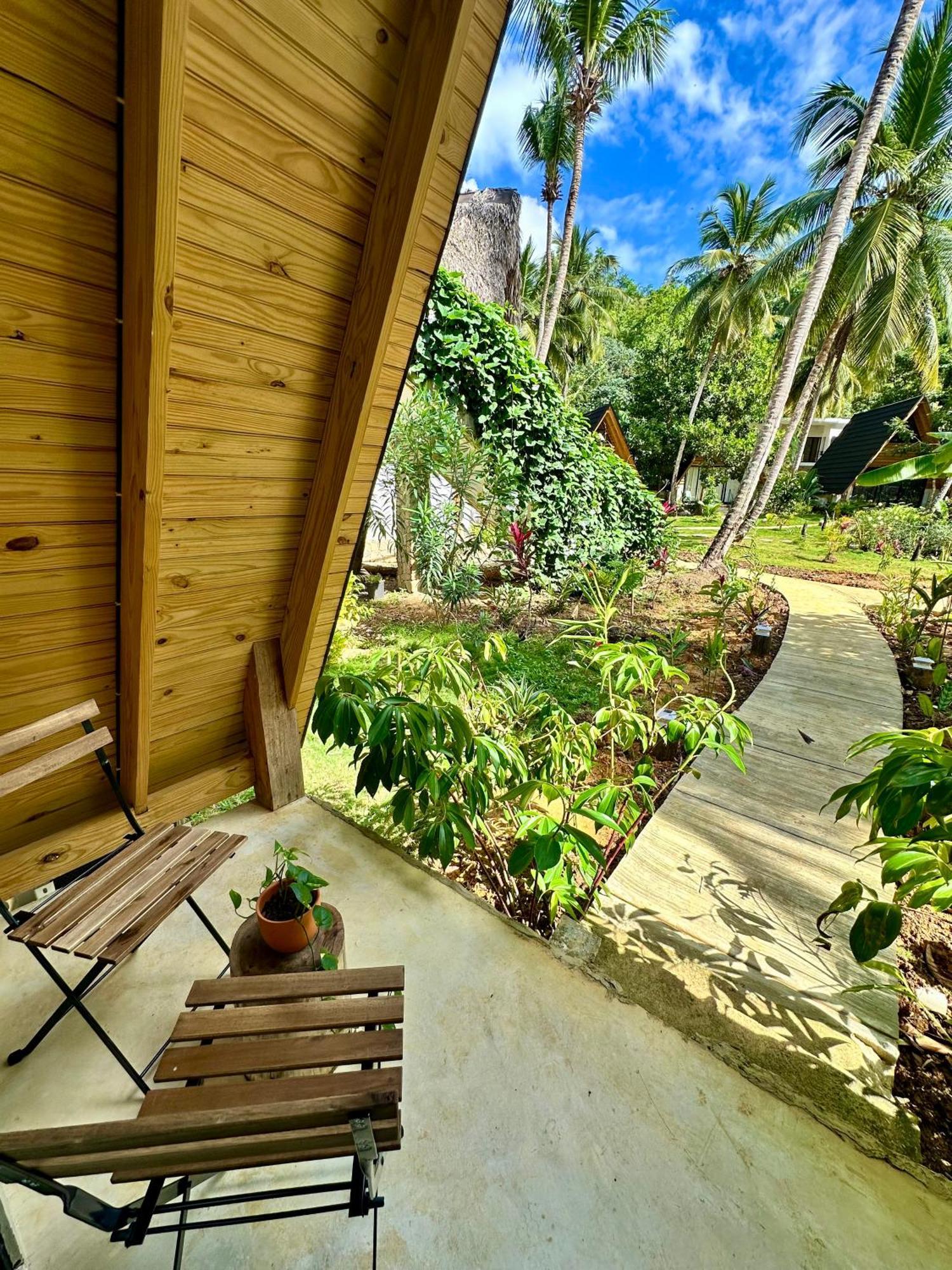 Leisy'S Garden Hostel & Rooms Samana Zewnętrze zdjęcie