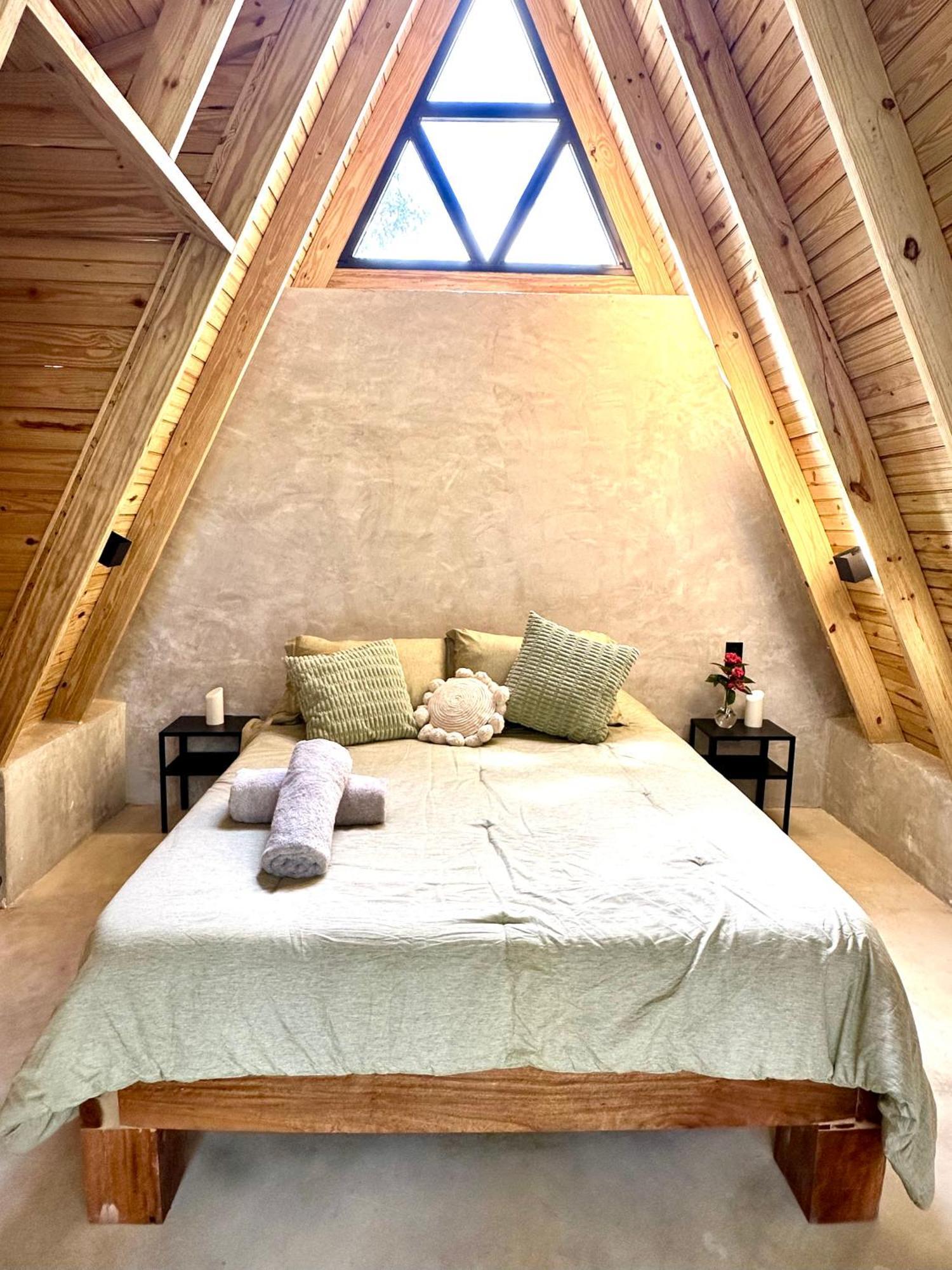 Leisy'S Garden Hostel & Rooms Samana Zewnętrze zdjęcie